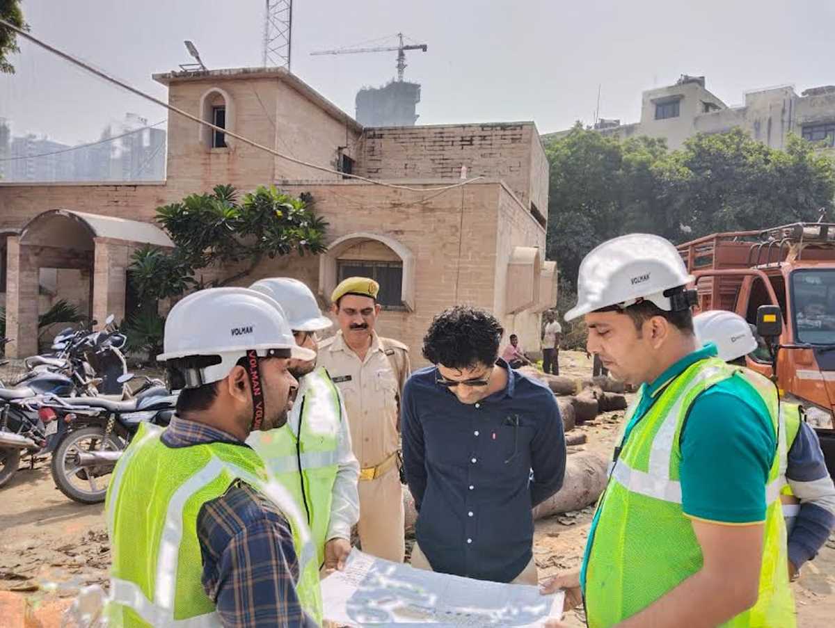 नगर आयुक्त ने निरीक्षण के दौरान जाना इंदिरापुरम स्थित एसटीपी, टीटीआरओ प्लांट का हाल